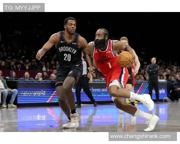 哈登32+4+10+4一战超奥尼尔,小卡单节爆砍19分,快船16连斩黄蜂